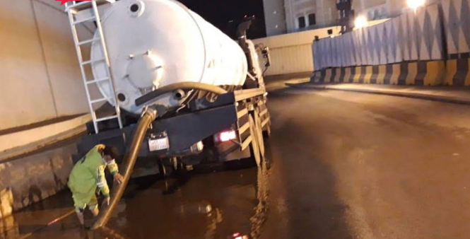 امانة العاصمة المقدسة تواصل أعمالها في ظل المنخفض